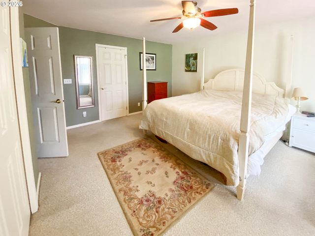 147 PALOMINO Ave, Roseburg, OR 97471