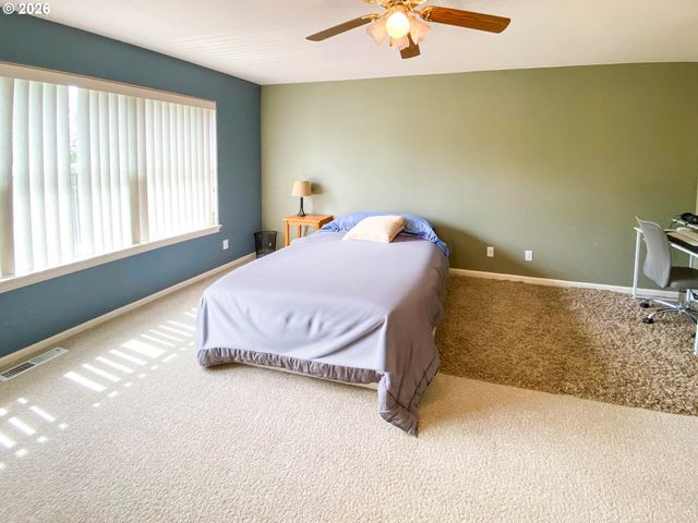 147 PALOMINO Ave, Roseburg, OR 97471