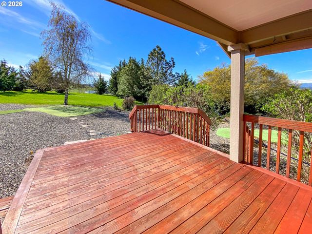 147 PALOMINO Ave, Roseburg, OR 97471