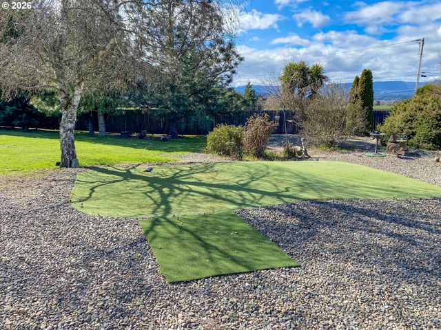 147 PALOMINO Ave, Roseburg, OR 97471