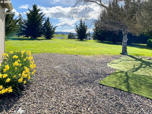 147 PALOMINO Ave, Roseburg, OR 97471