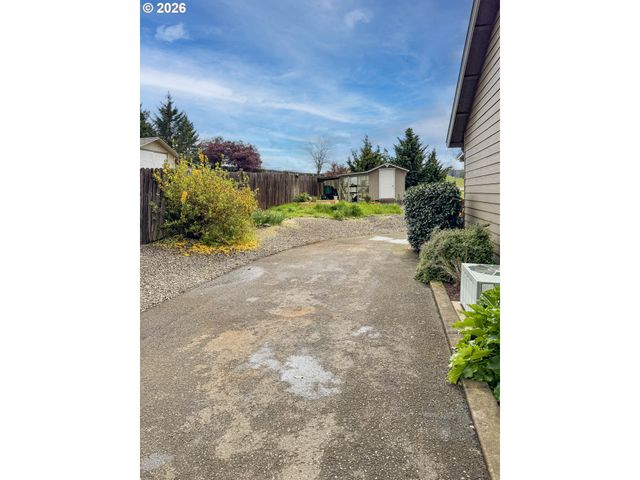 147 PALOMINO Ave, Roseburg, OR 97471