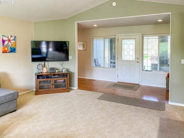 147 PALOMINO Ave, Roseburg, OR 97471