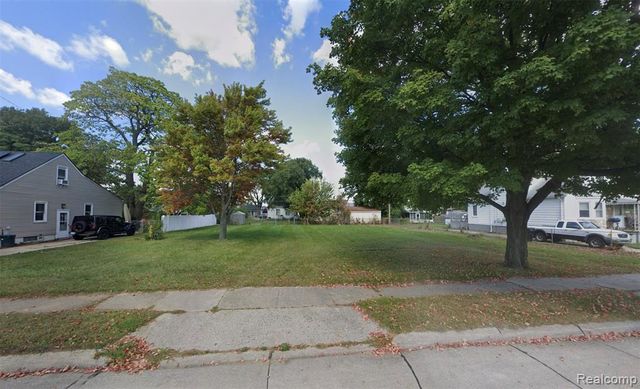 19025 Connecticut Street, Roseville, MI 48066