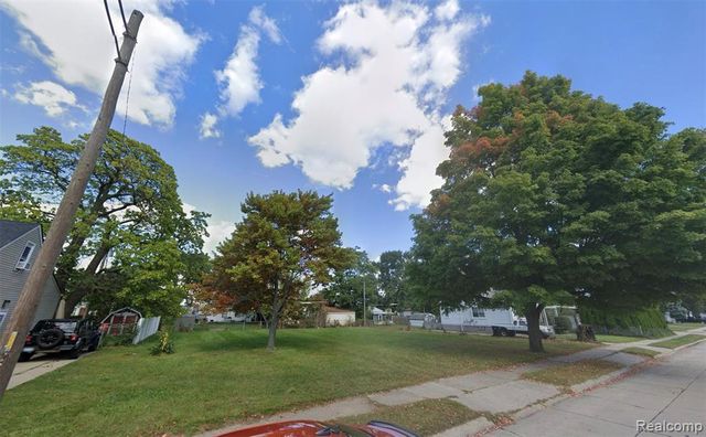 19025 Connecticut Street, Roseville, MI 48066