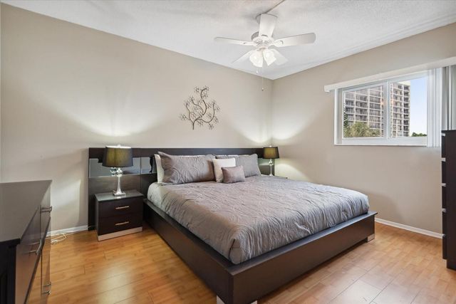 424 N RIVERSIDE Drive 204, Pompano Beach, FL 33062