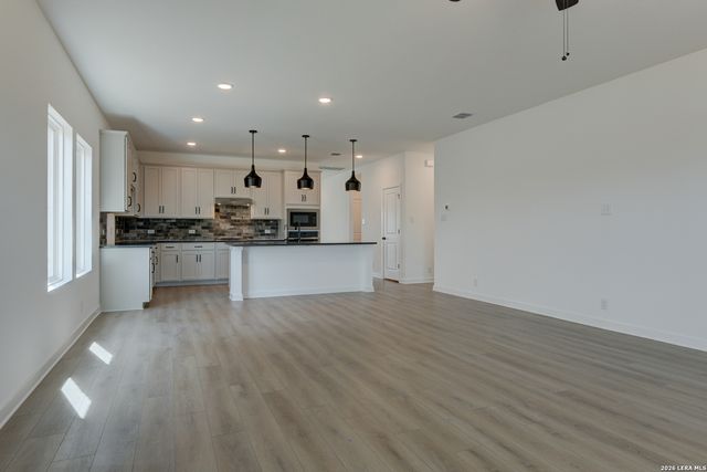 128 Yale St, Seguin, TX 78155