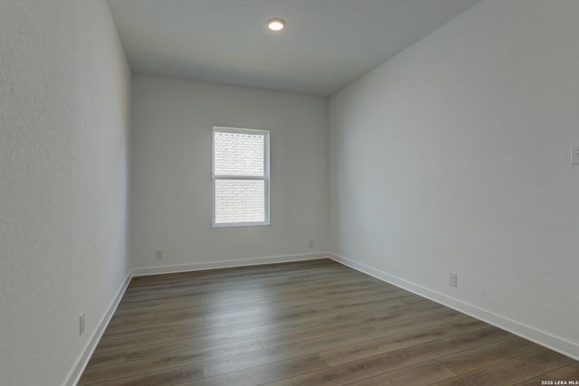 128 Yale St, Seguin, TX 78155
