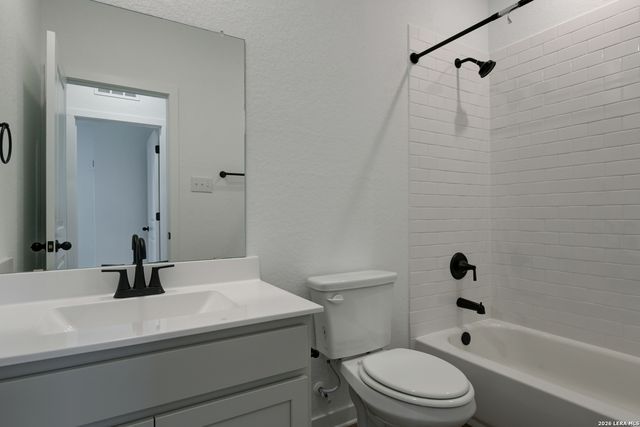 128 Yale St, Seguin, TX 78155