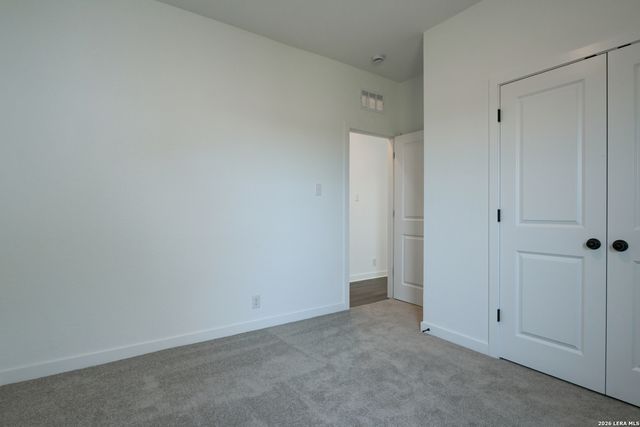 128 Yale St, Seguin, TX 78155