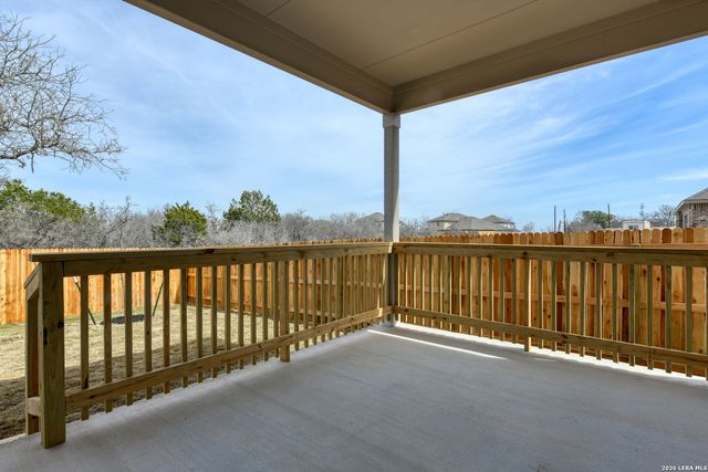 128 Yale St, Seguin, TX 78155