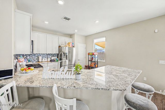 5975 N Umbra Court, Tucson, AZ 85741