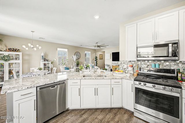 5975 N Umbra Court, Tucson, AZ 85741