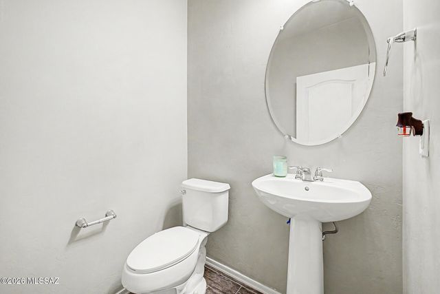 5975 N Umbra Court, Tucson, AZ 85741