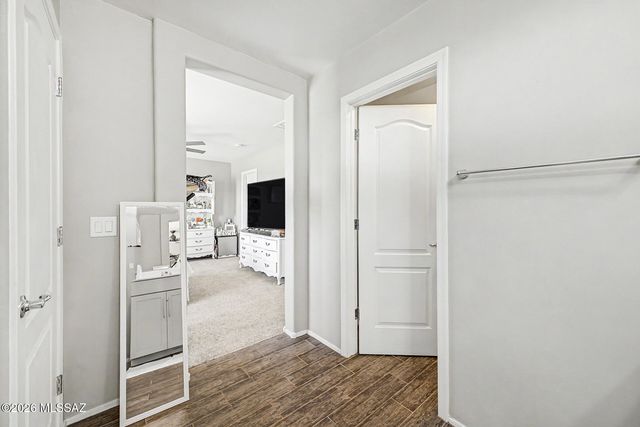 5975 N Umbra Court, Tucson, AZ 85741
