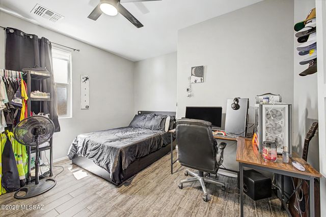 5975 N Umbra Court, Tucson, AZ 85741