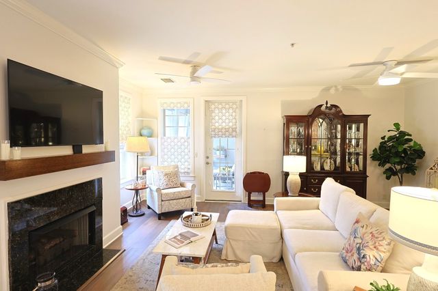 307 Seven Springs Way Apt 304, Brentwood, TN 37027