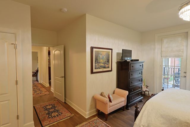 307 Seven Springs Way Apt 304, Brentwood, TN 37027