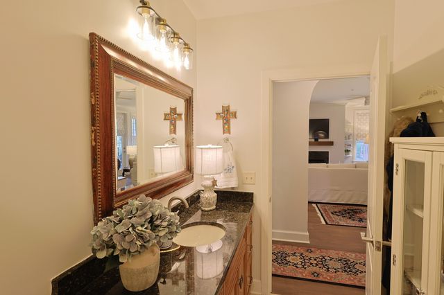 307 Seven Springs Way Apt 304, Brentwood, TN 37027