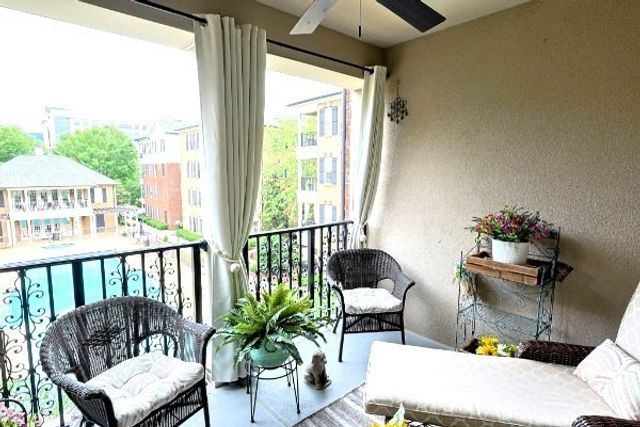 307 Seven Springs Way Apt 304, Brentwood, TN 37027