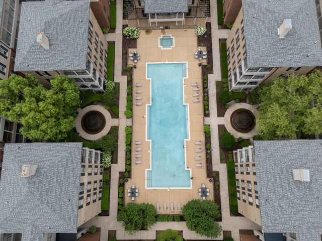 307 Seven Springs Way Apt 304, Brentwood, TN 37027