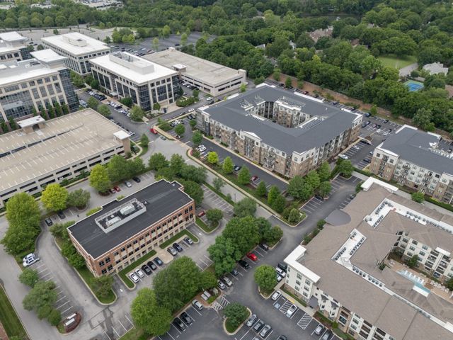 307 Seven Springs Way Apt 304, Brentwood, TN 37027