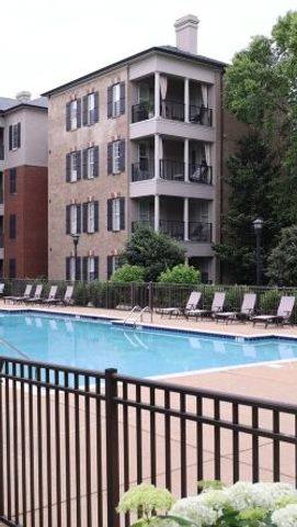 307 Seven Springs Way Apt 304, Brentwood, TN 37027