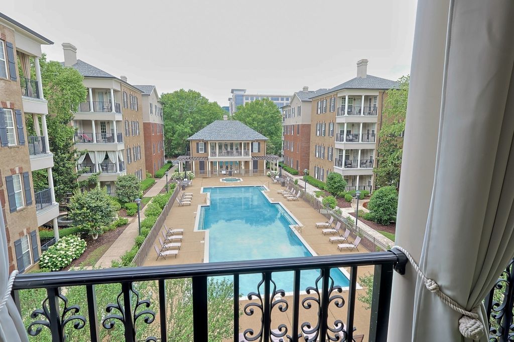 307 Seven Springs Way Apt 304, Brentwood, TN 37027