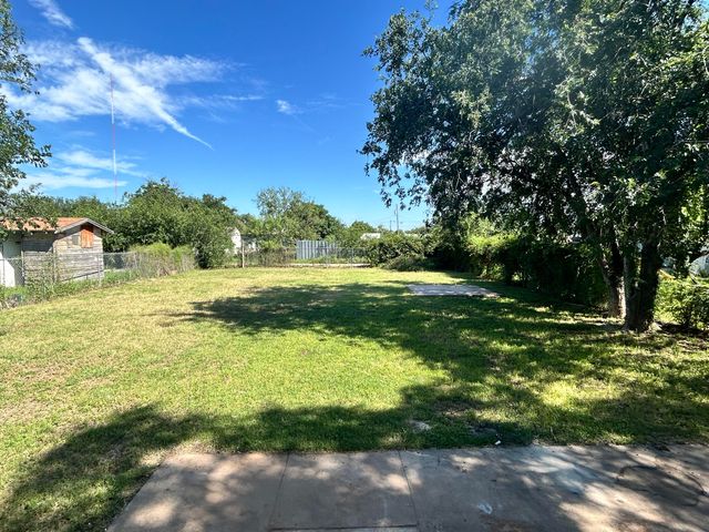 9 E 29th Street, San Angelo, TX 76903