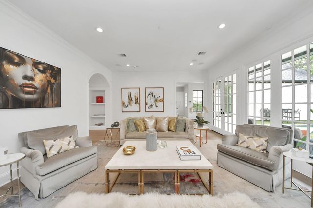 5042 Cedar Creek Drive, Houston, TX 77056