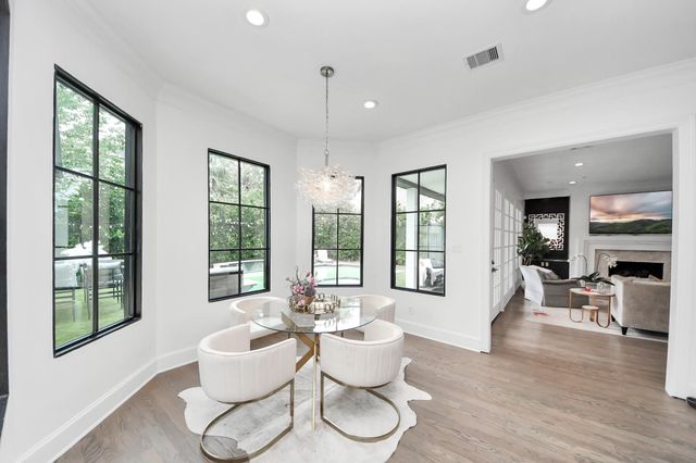 5042 Cedar Creek Drive, Houston, TX 77056
