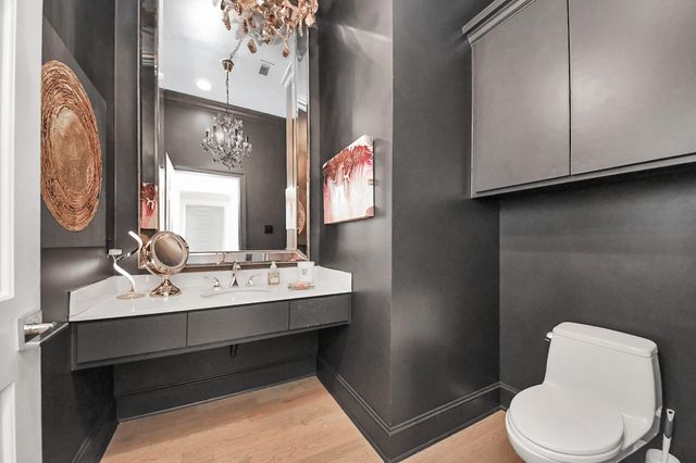 5042 Cedar Creek Drive, Houston, TX 77056