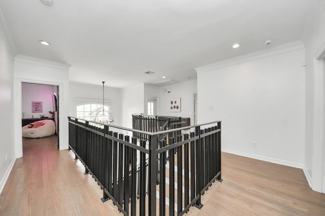 5042 Cedar Creek Drive, Houston, TX 77056