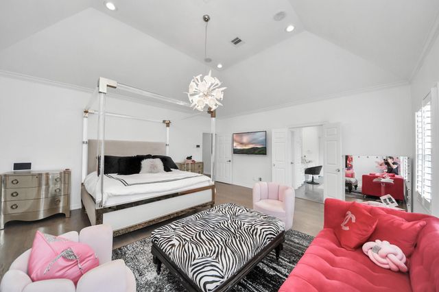 5042 Cedar Creek Drive, Houston, TX 77056