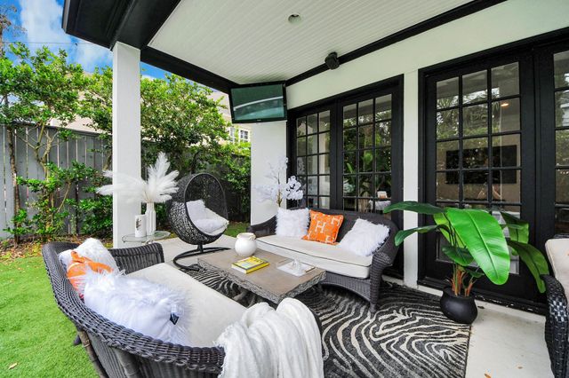 5042 Cedar Creek Drive, Houston, TX 77056