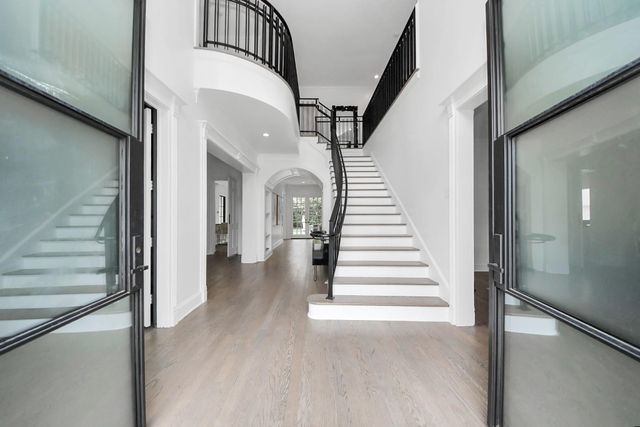 5042 Cedar Creek Drive, Houston, TX 77056