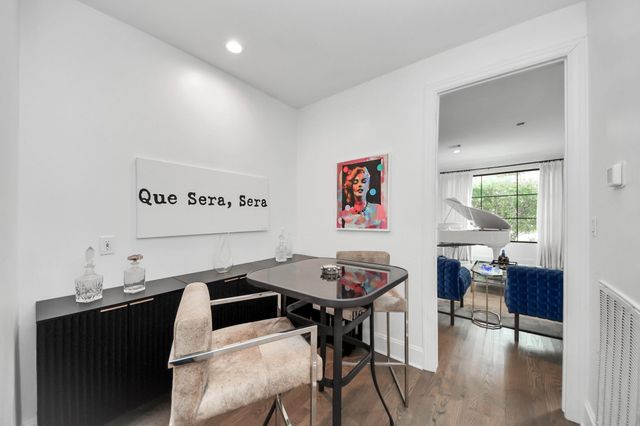5042 Cedar Creek Drive, Houston, TX 77056