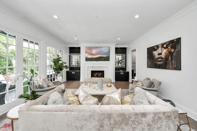 5042 Cedar Creek Drive, Houston, TX 77056
