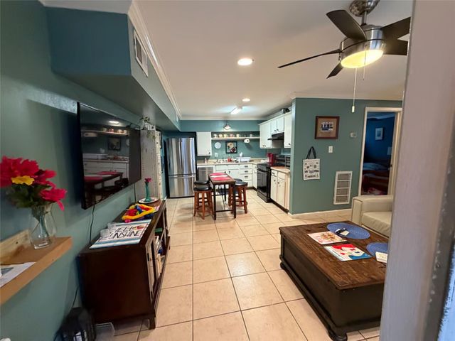 2808 Columbia Street A, Houston, TX 77008