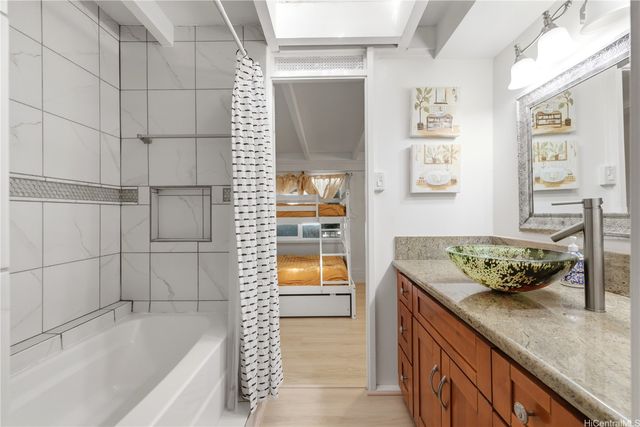 952 Holoholo Street, Kailua, HI 96734