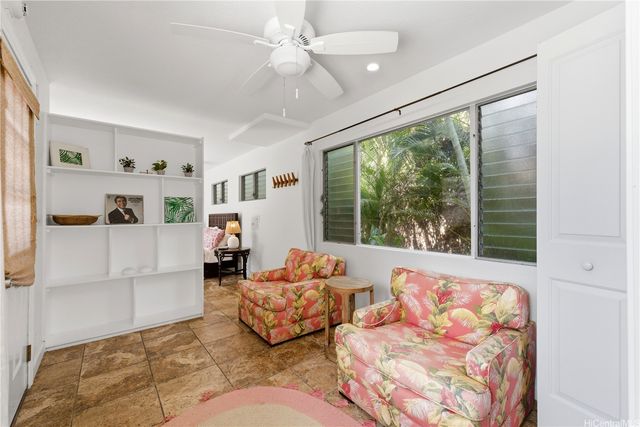 952 Holoholo Street, Kailua, HI 96734