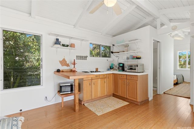 952 Holoholo Street, Kailua, HI 96734