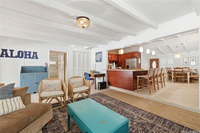 952 Holoholo Street, Kailua, HI 96734