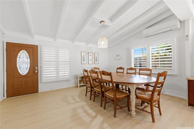 952 Holoholo Street, Kailua, HI 96734