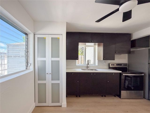 313 SW 1st Street 1, Hallandale Beach, FL 33009