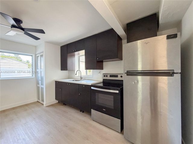 313 SW 1st Street 1, Hallandale Beach, FL 33009