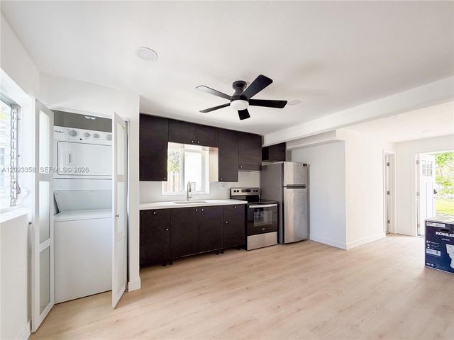 313 SW 1st Street 1, Hallandale Beach, FL 33009