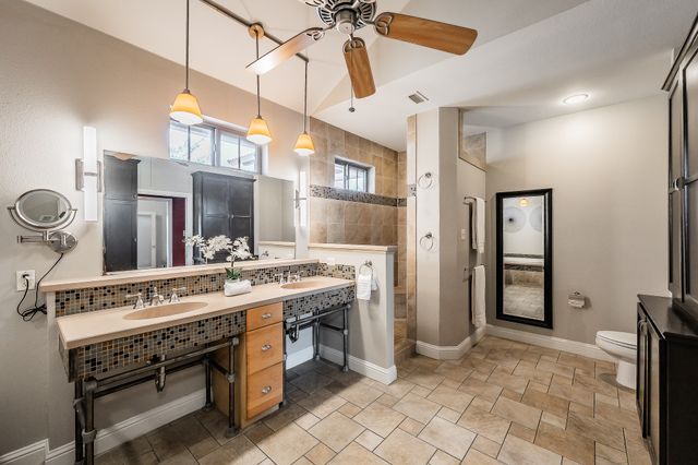 1040 Sherman Drive, Cedar Hill, TX 75104