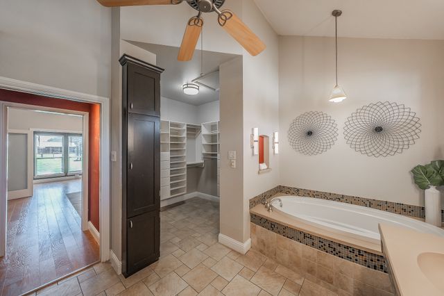 1040 Sherman Drive, Cedar Hill, TX 75104