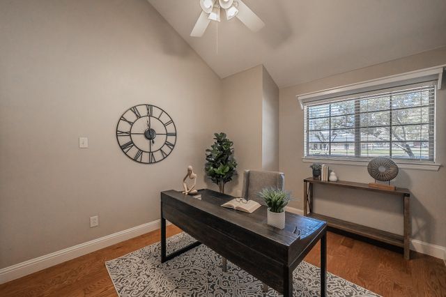 1040 Sherman Drive, Cedar Hill, TX 75104